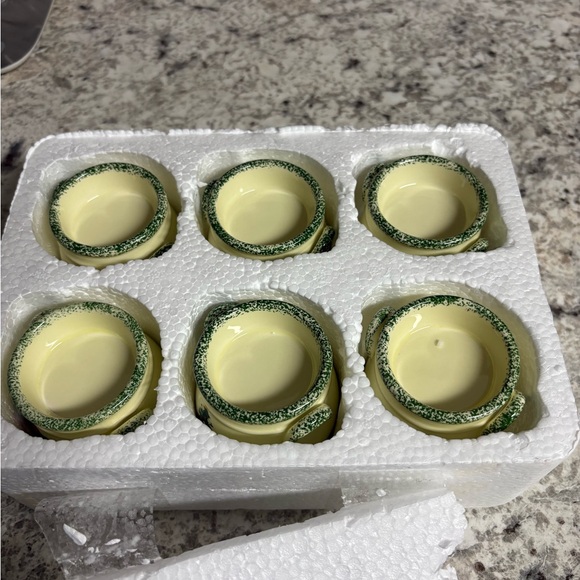 6 pc Ceramic/Porcelain Christmas Poinsettia Milk Jug Tealight Candle Holders - Picture 15 of 15